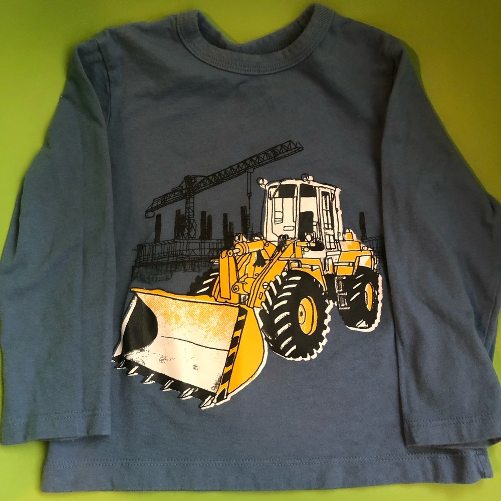 GAP construction vehicle long sleeve shirt